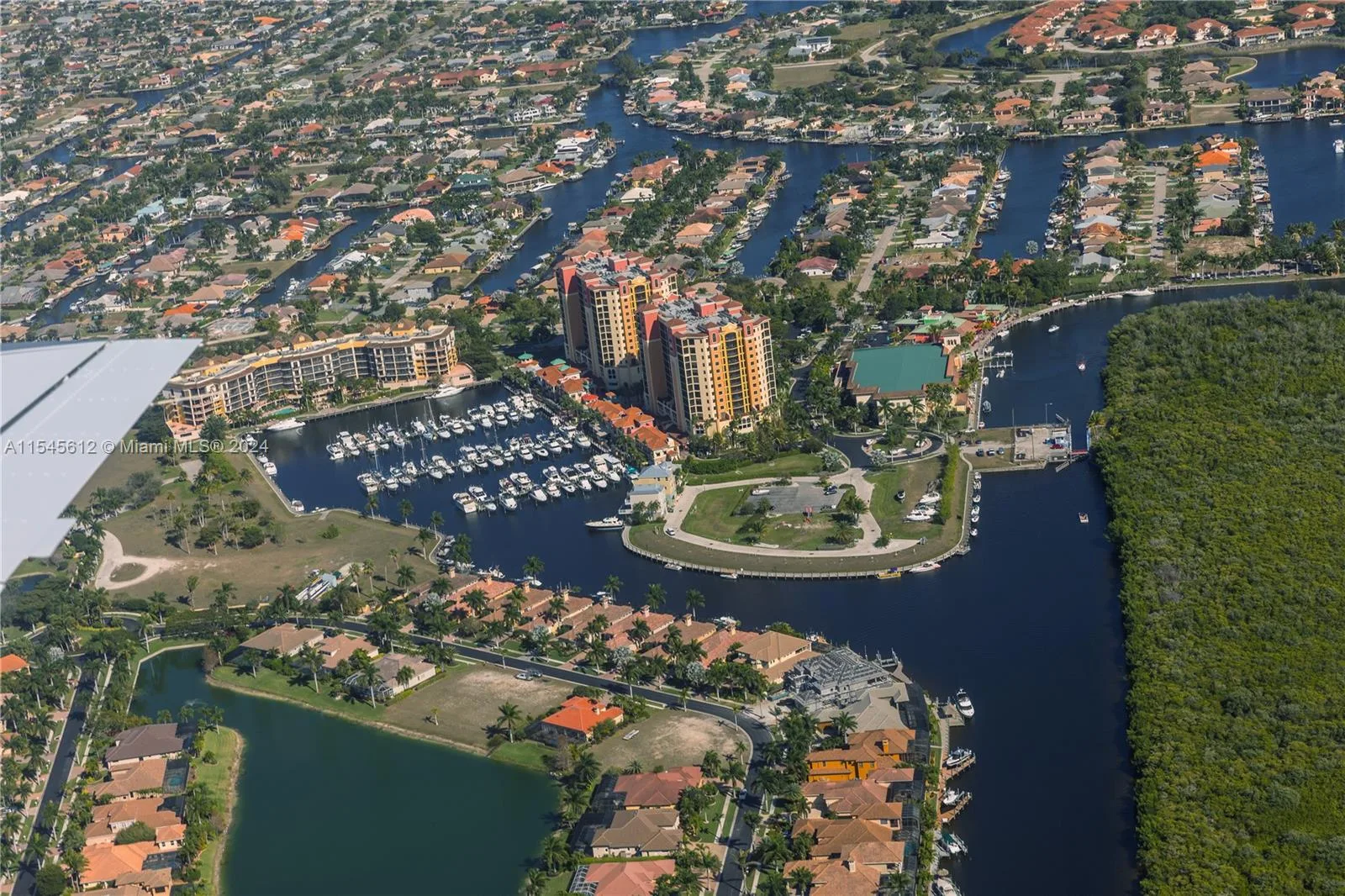 2417 NE 5th Place, Cape Coral, FL 33909 photo 5
