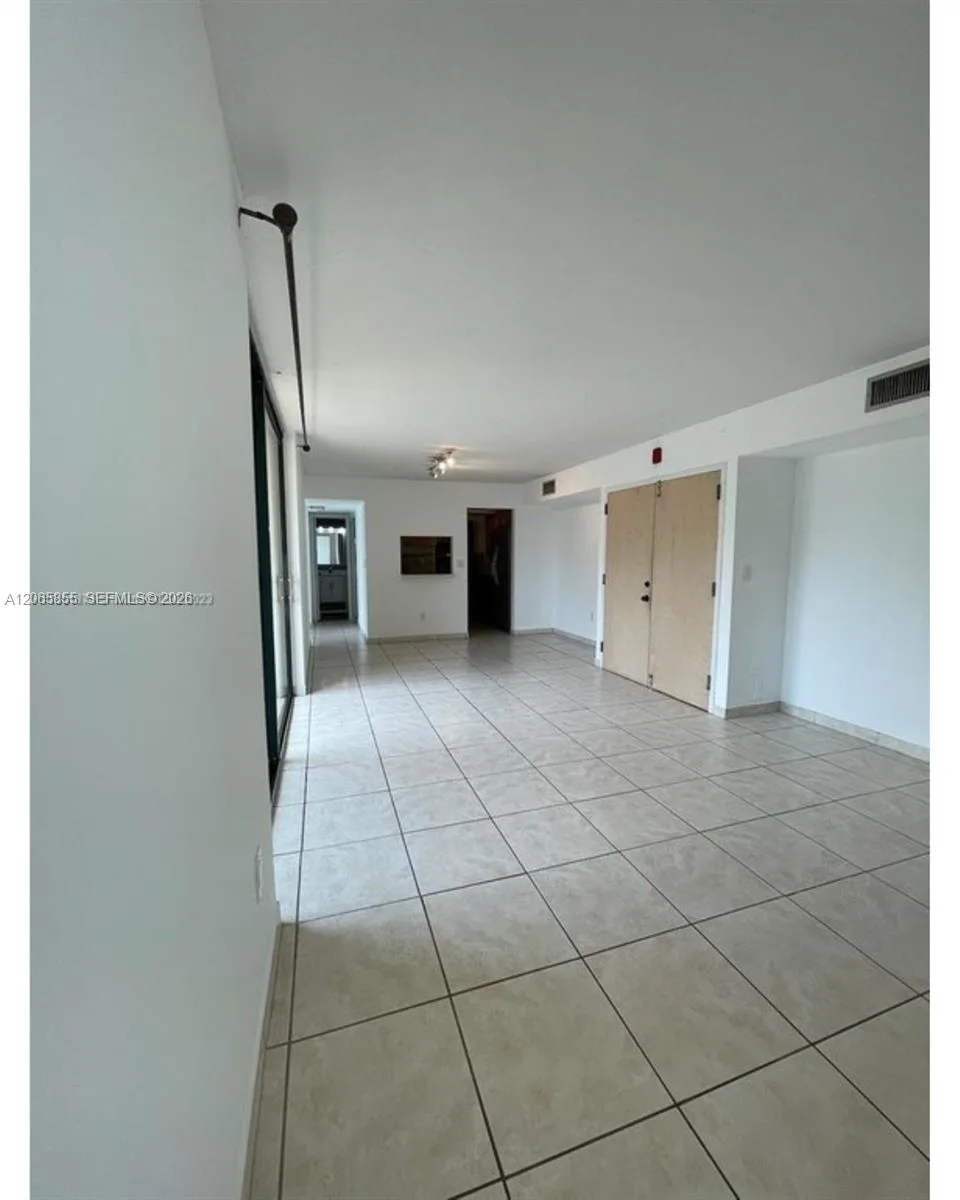 11750 SW 18th St # 208-1, Miami, FL 33175
