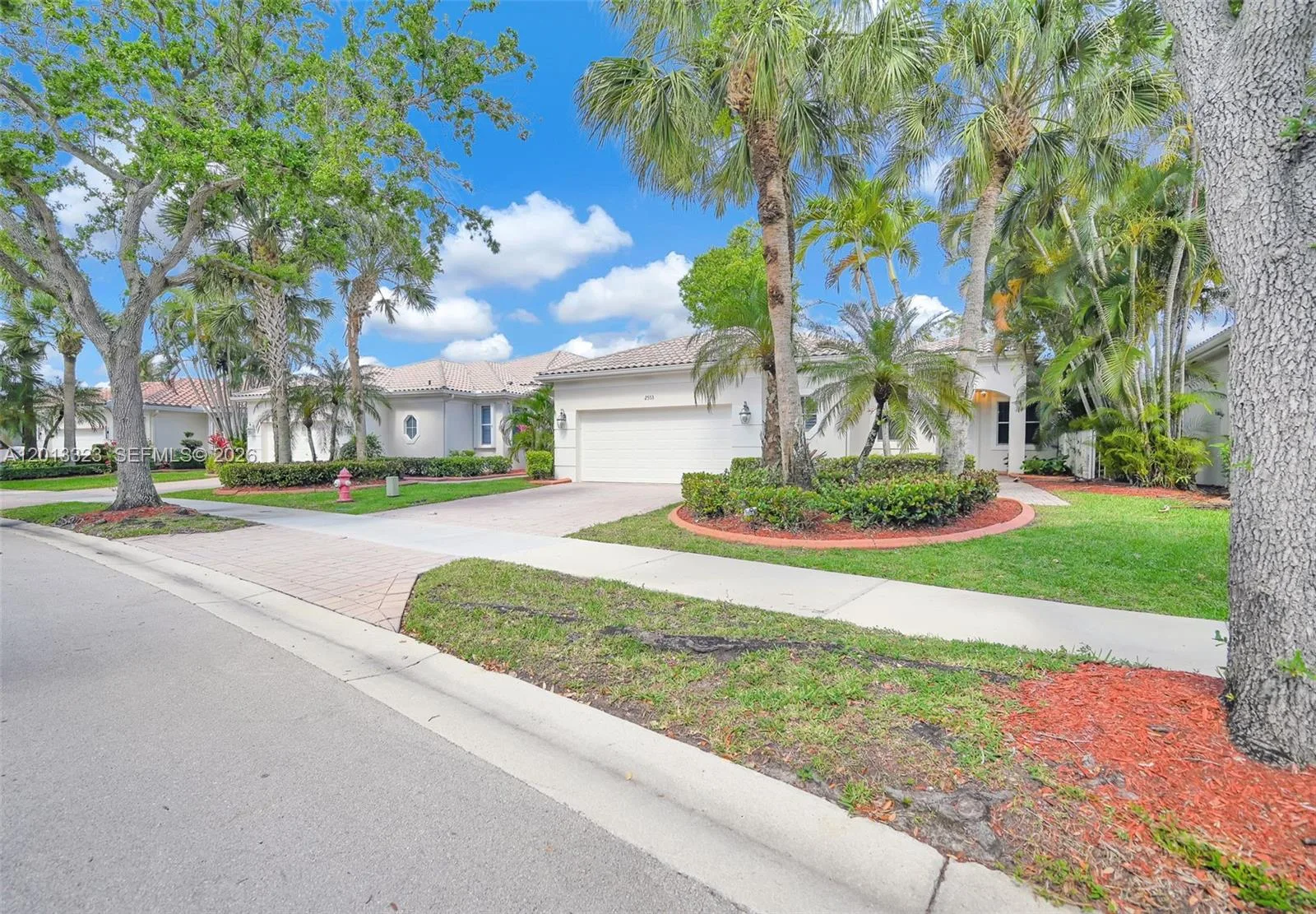 2553 Bay Pointe Drive, Weston, FL 33327