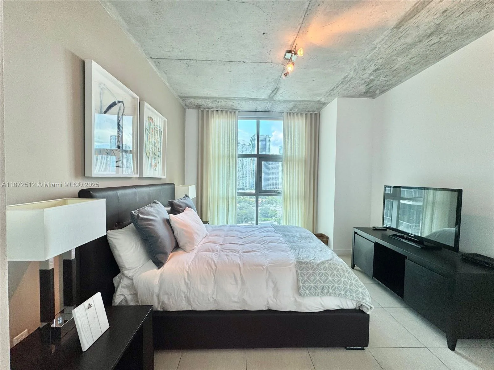 3301 NE 1st Ave # H1504, Miami, FL 33137 photo 13
