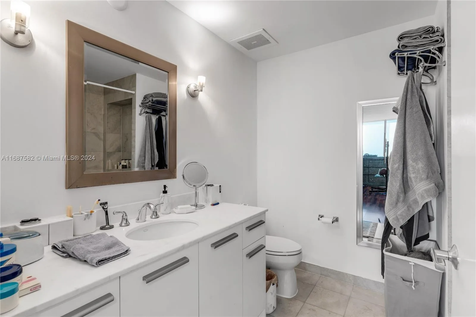 1060 Brickell Ave # 409, Miami, FL 33131 photo 10