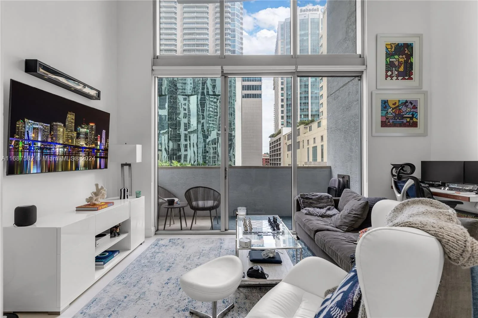 1060 Brickell Ave # 409, Miami, FL 33131 photo 2