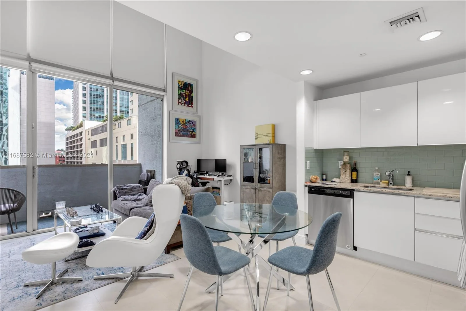 1060 Brickell Ave # 409, Miami, FL 33131 photo 5