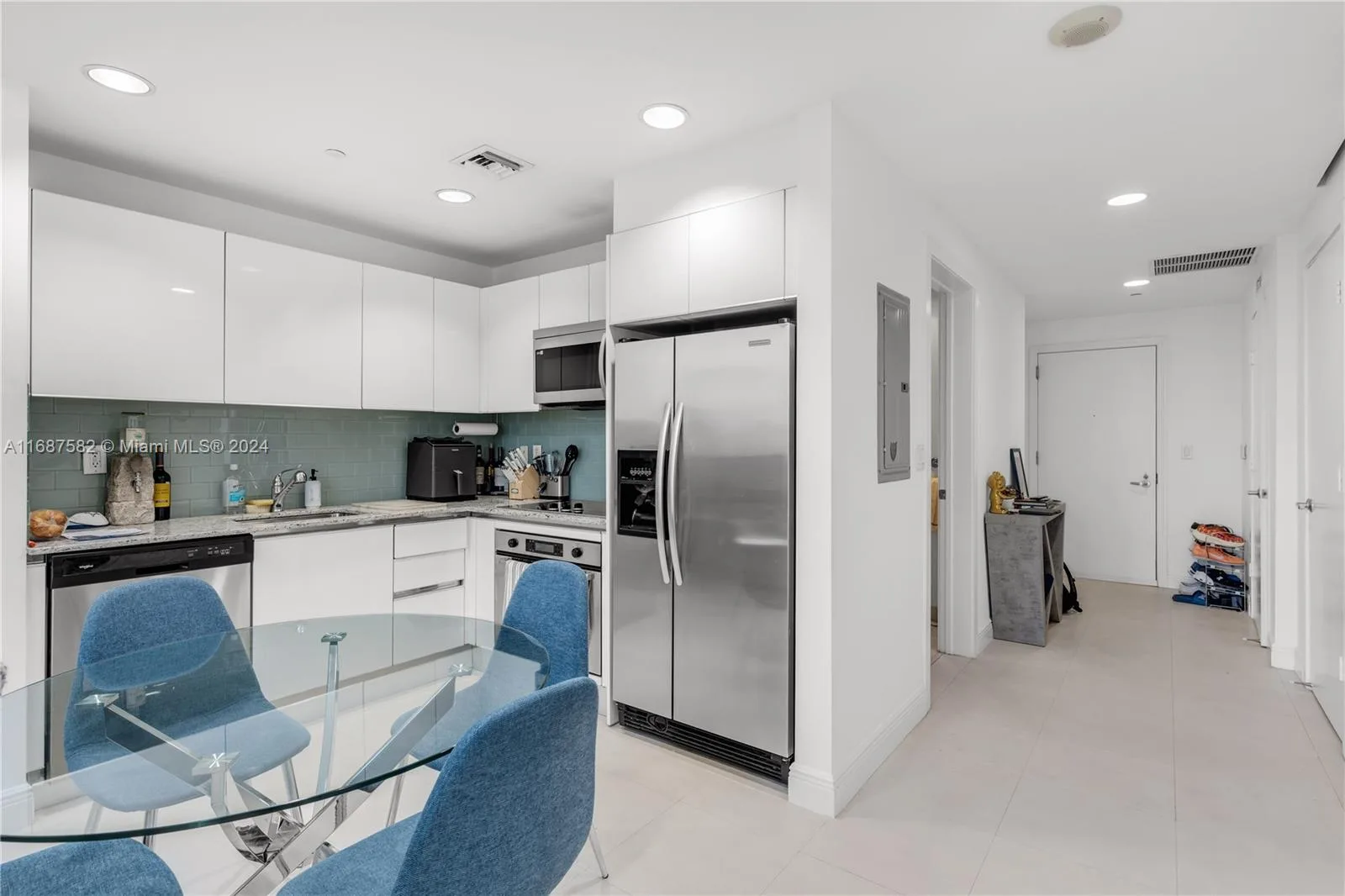 1060 Brickell Ave # 409, Miami, FL 33131 photo 7