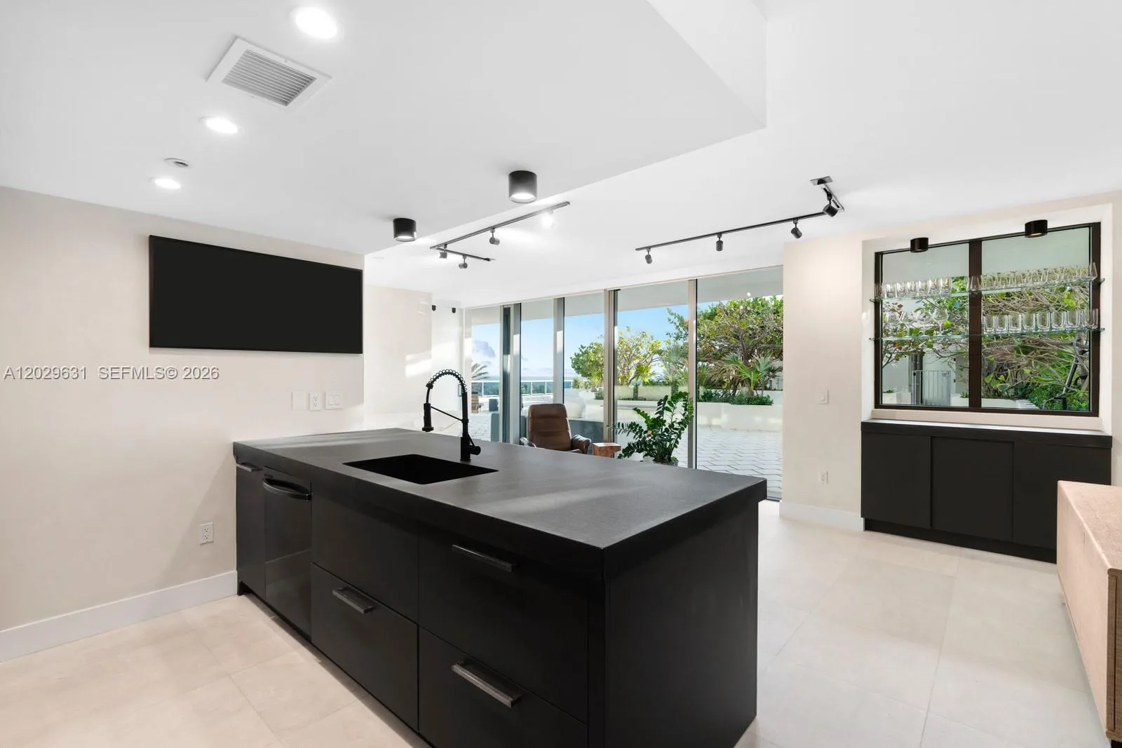 5875 Collins Ave # 501, Miami Beach, FL 33140 photo 6