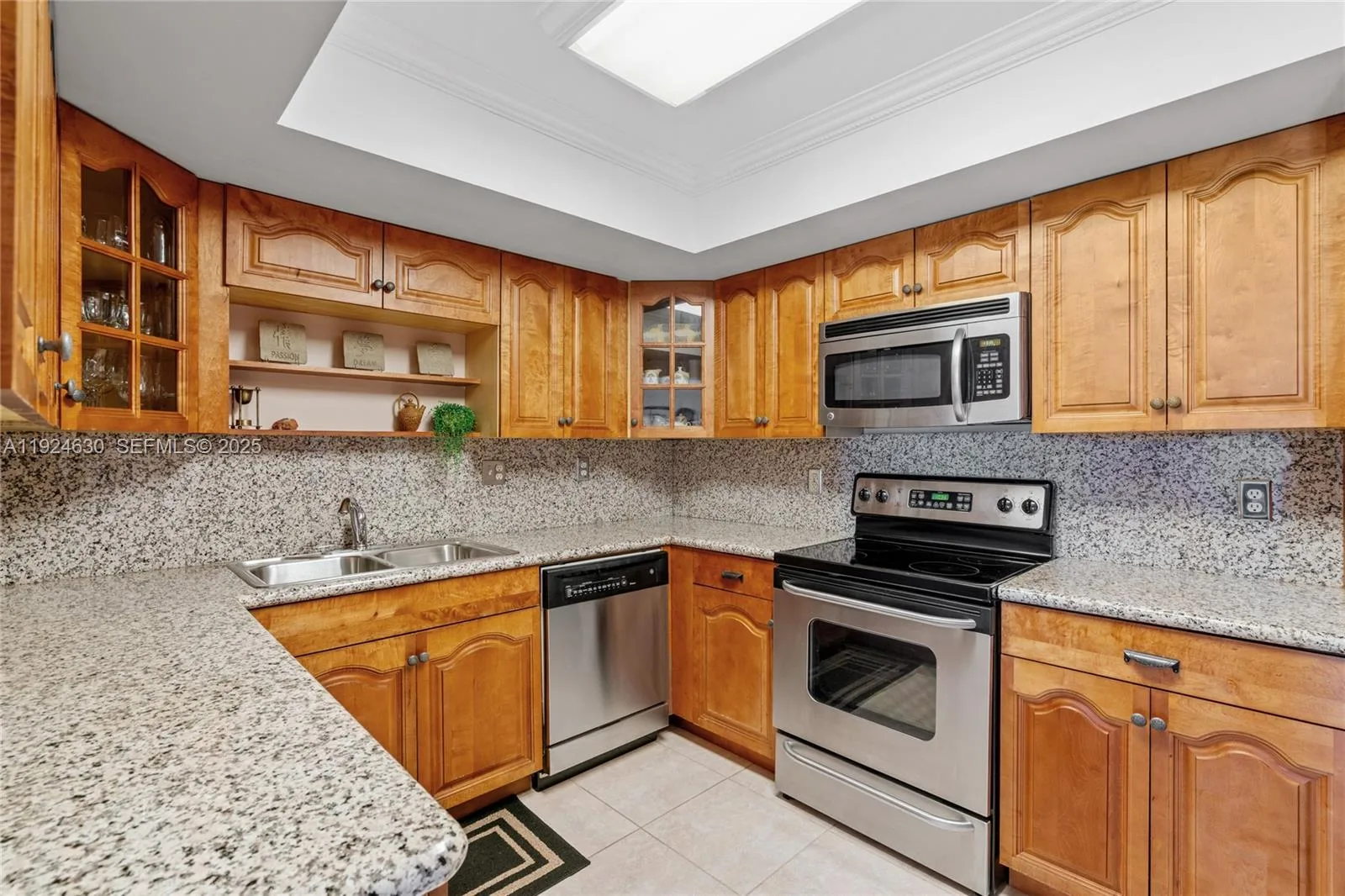 500 Three Islands Blvd # 917, Hallandale Beach, FL 33009 photo 12