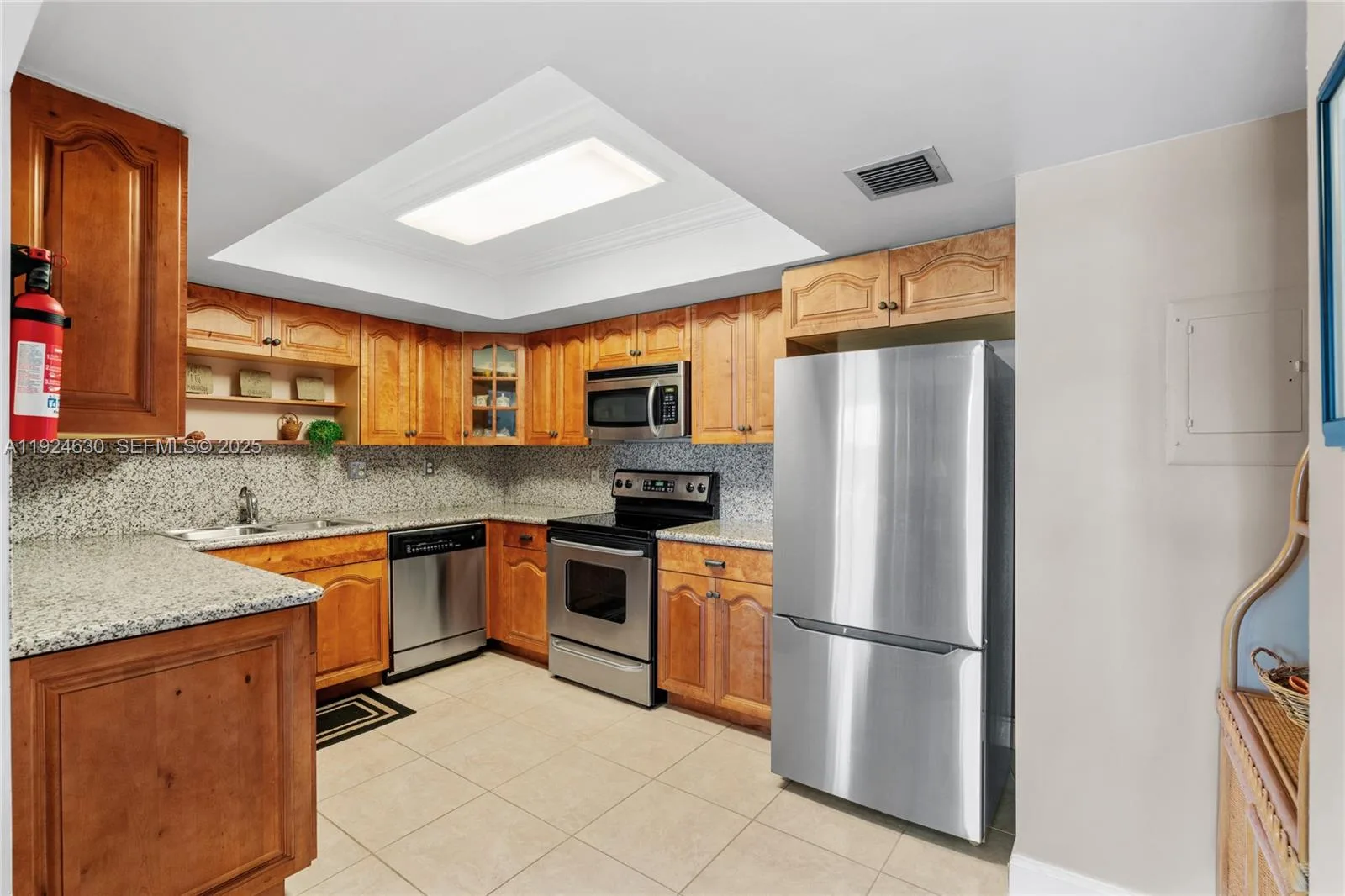 500 Three Islands Blvd # 917, Hallandale Beach, FL 33009 photo 9