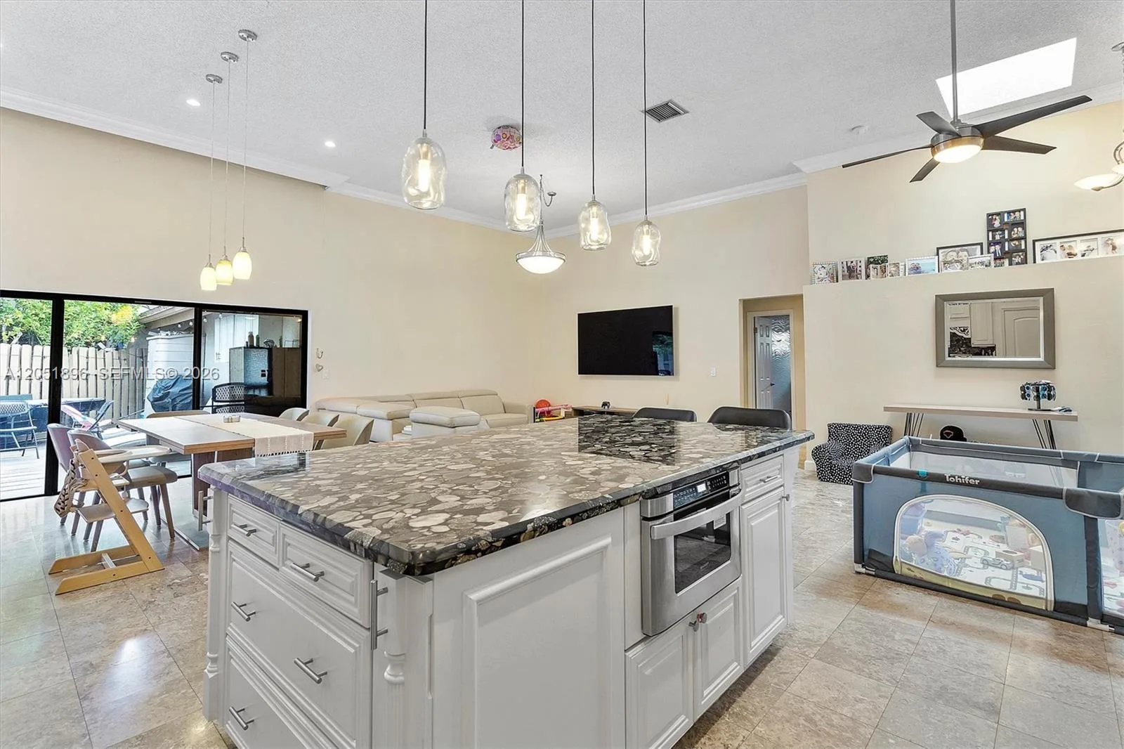 2707 S Parkview Dr, Hallandale Beach, FL 33009 photo 11