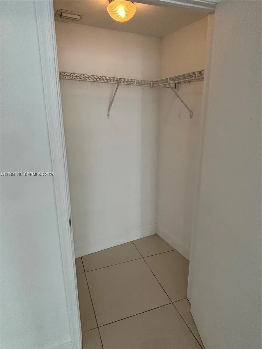 1750 N Bayshore Dr # 3007, Miami, FL 33132 photo 5
