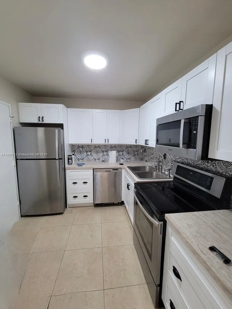 500 Three Islands Blvd # 226, Hallandale Beach, FL 33009 photo 2