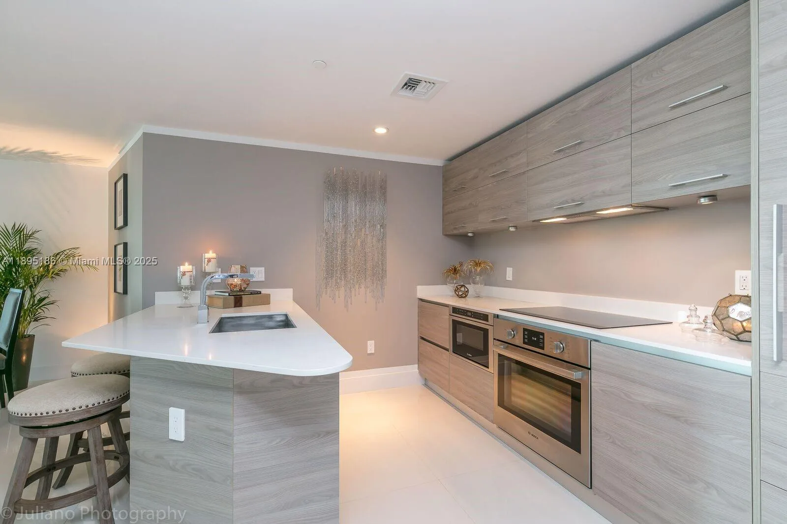 1300 S Miami Ave # 2109, Miami, FL 33131 photo 3