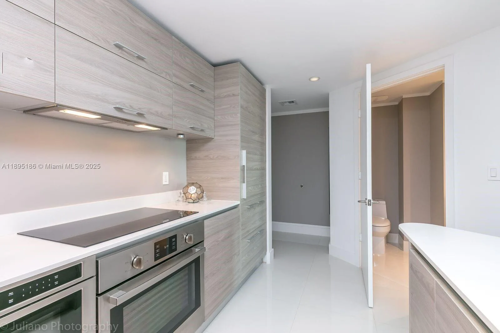 1300 S Miami Ave # 2109, Miami, FL 33131 photo 4