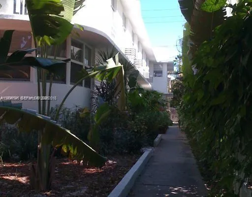845 Michigan Ave, Miami Beach, FL 33139 photo 3