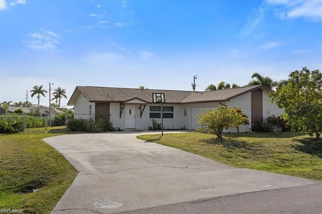 118 SE 46th Terrace, Cape Coral, FL 33904 photo 2
