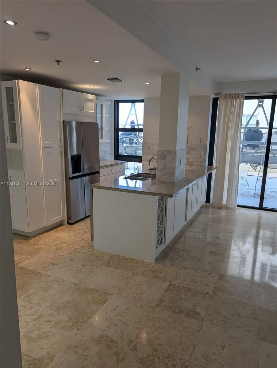 6061 Collins Ave # 4E, Miami Beach, FL 33140 photo 4