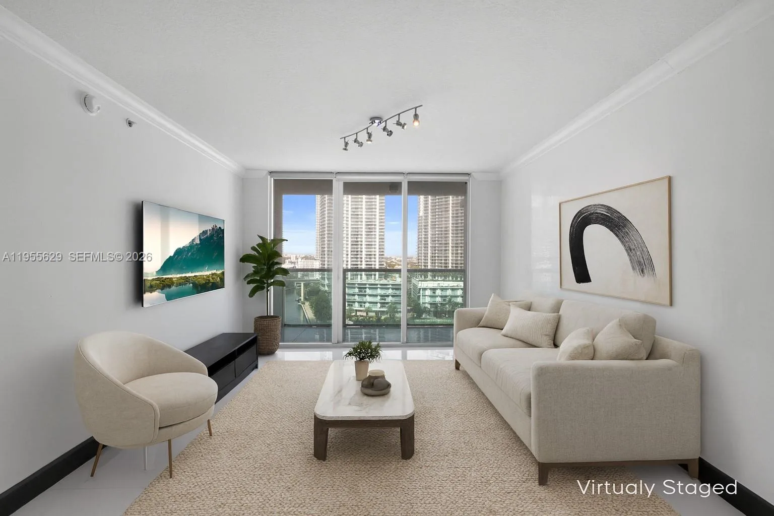 31 SE 5th St # 1803, Miami, FL 33131 photo 7