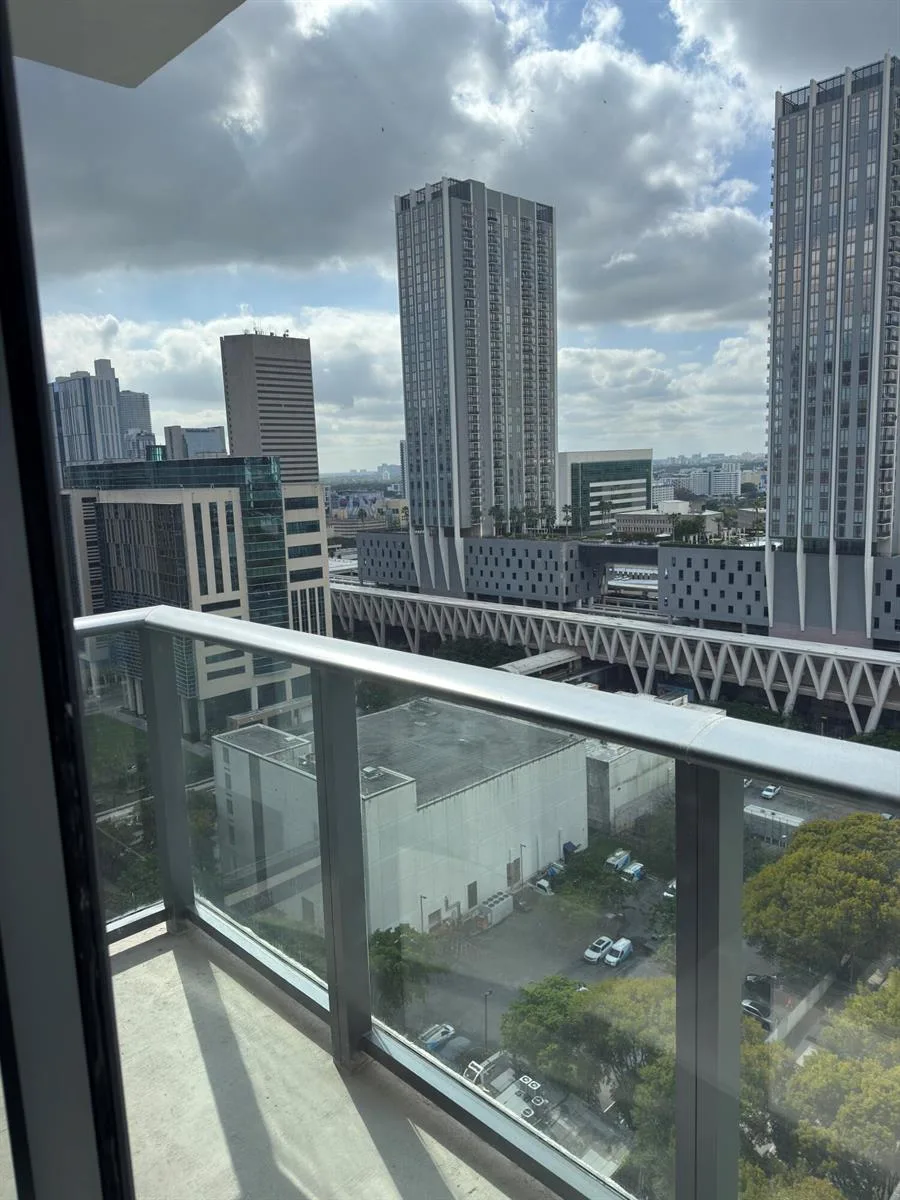 11 NE 6TH Street # 2215, Miami, FL 33132