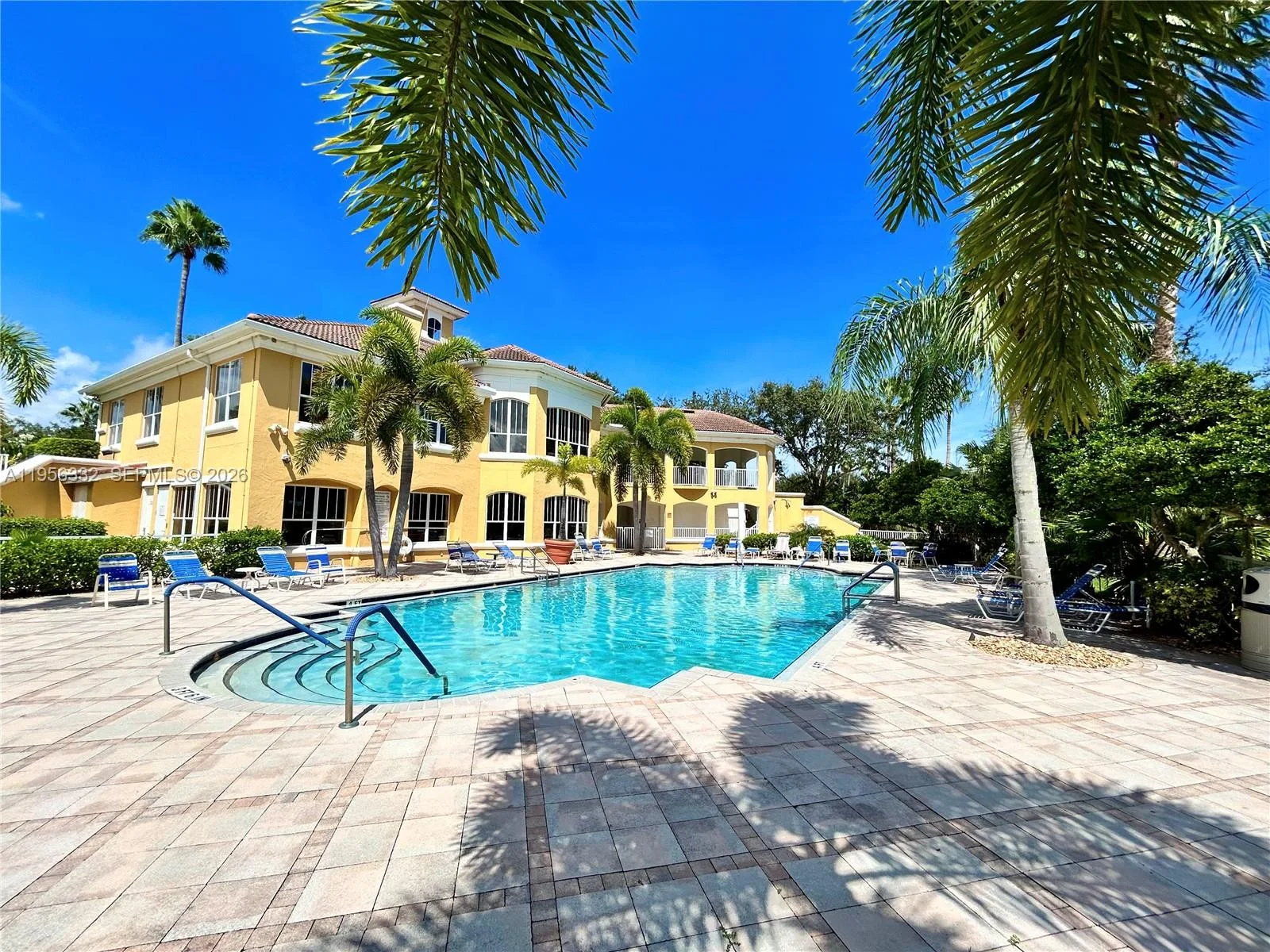 5050 Fairways Cir # E208, Vero Beach, FL 32967