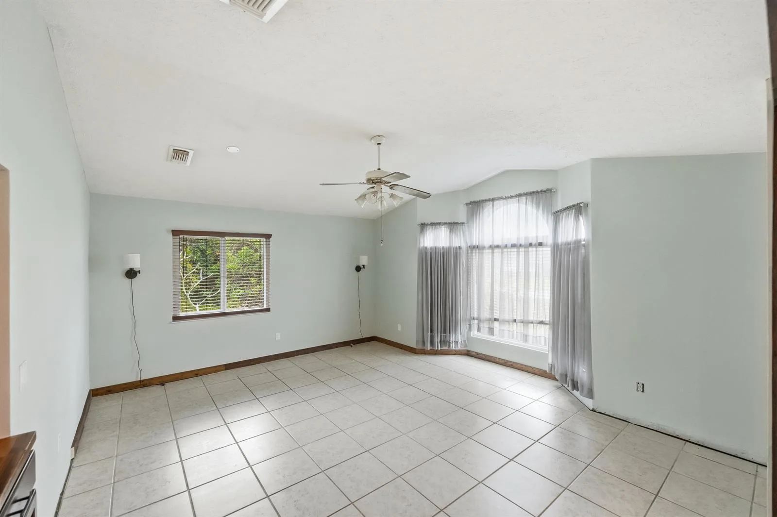 381 SW Lucero Drive, Port St. Lucie, FL 34983 photo 5
