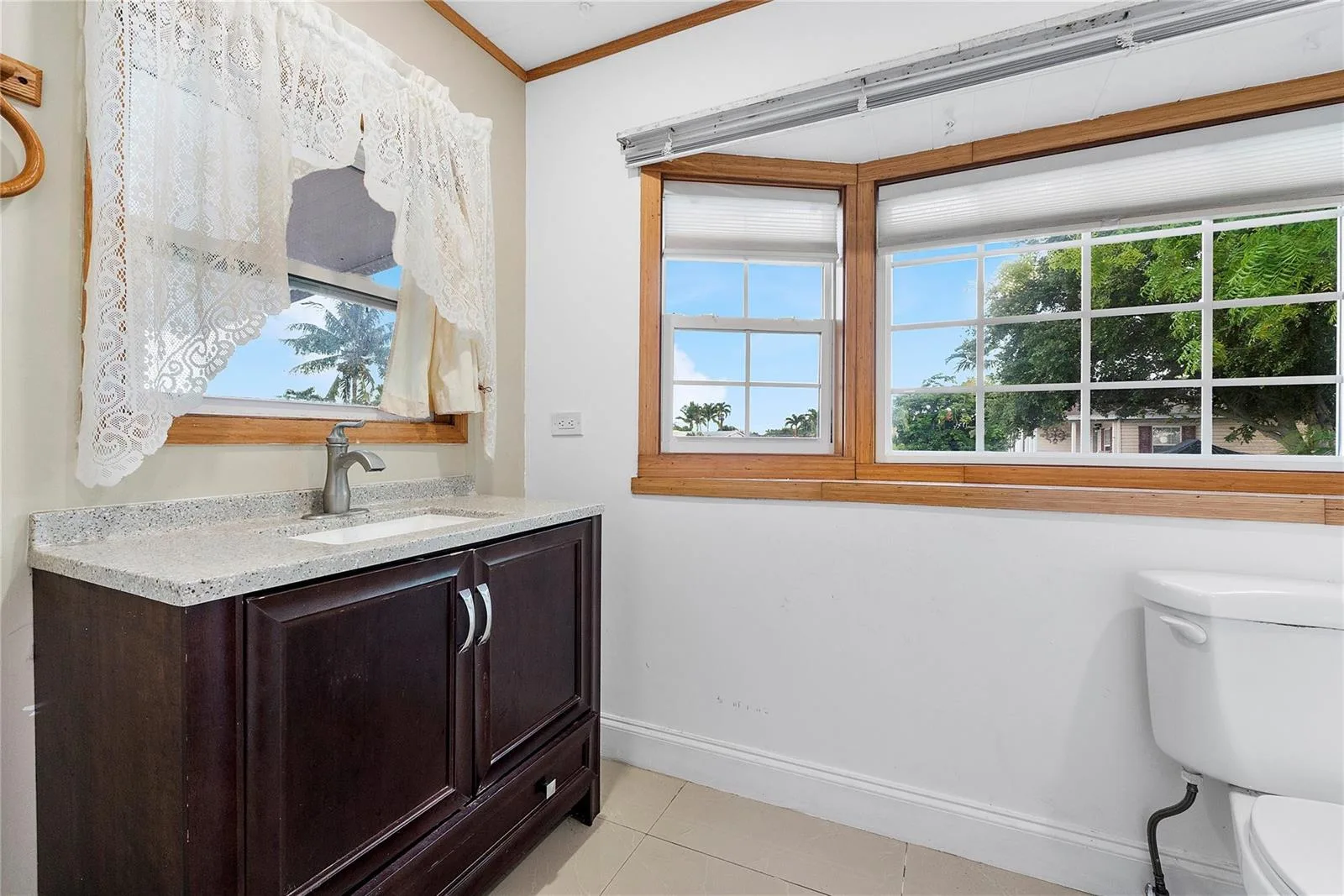 2710 E MARINA Drive, Dania Beach, FL 33312 photo 10