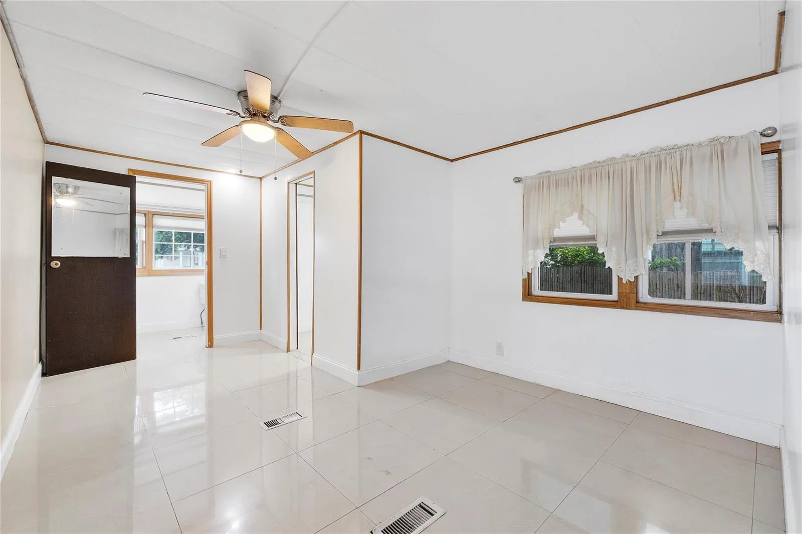 2710 E MARINA Drive, Dania Beach, FL 33312 photo 5