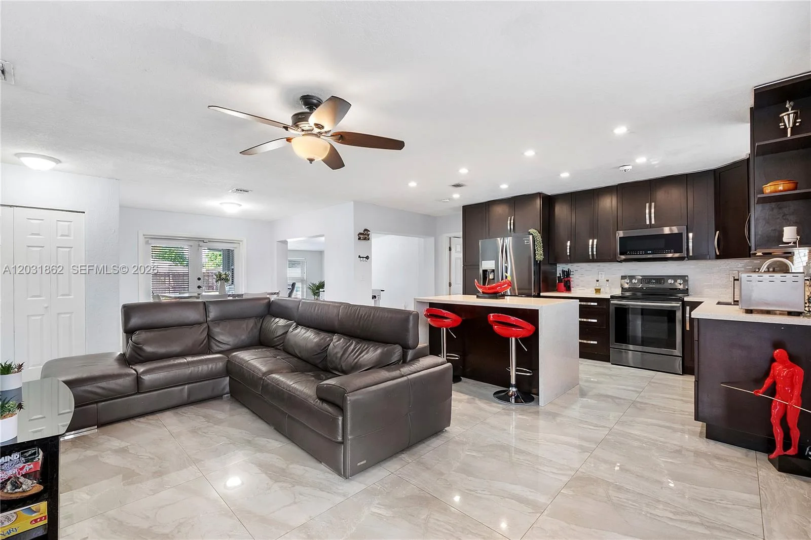 6810 Douglas St, Hollywood, FL 33024