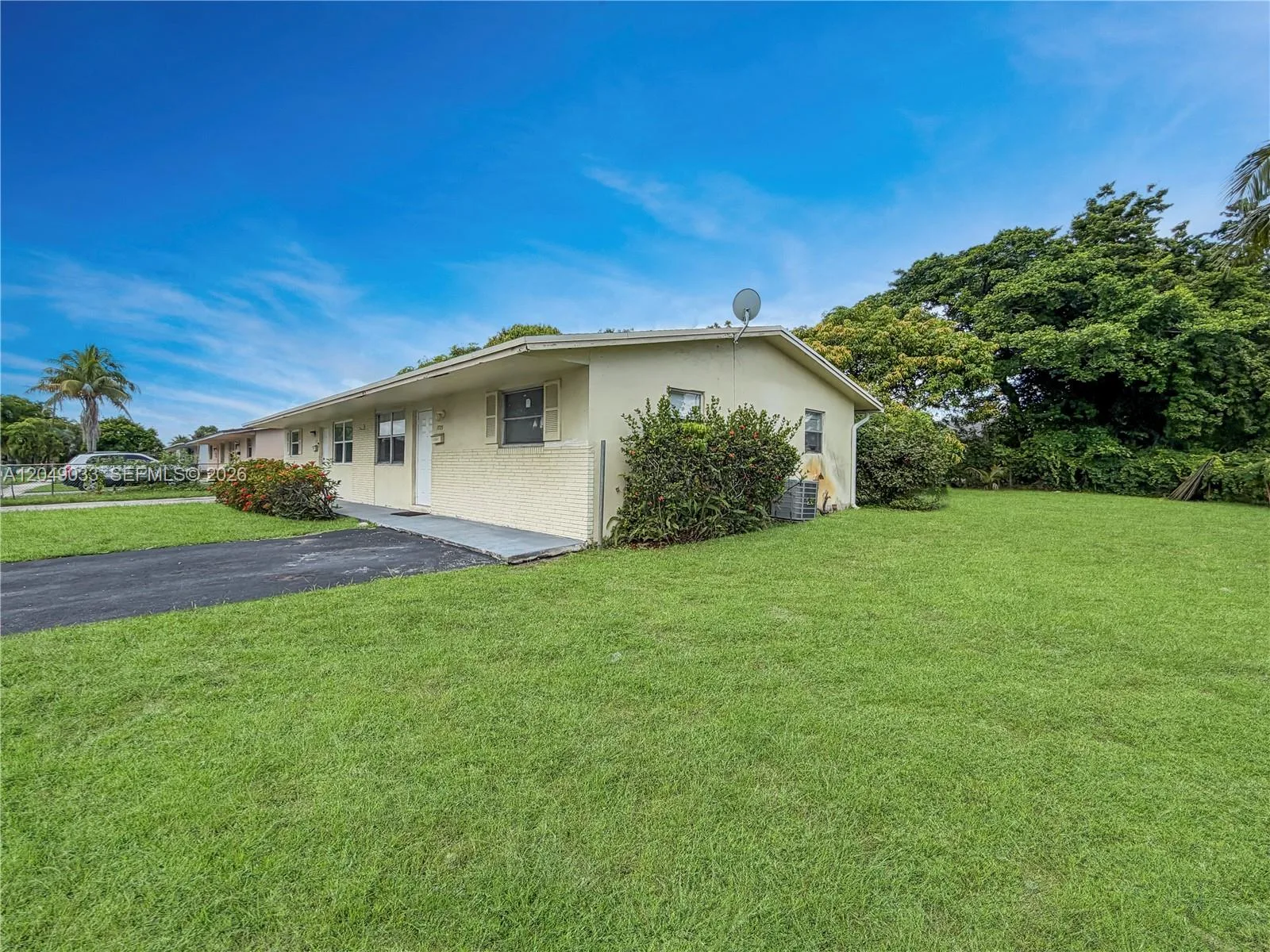 1725 NW 54th Ter # 1725, Lauderhill, FL 33313 photo 2