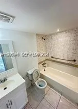 16950 W Dixie Hwy A128 Hwy # A128, North Miami Beach, FL 33160 photo 3