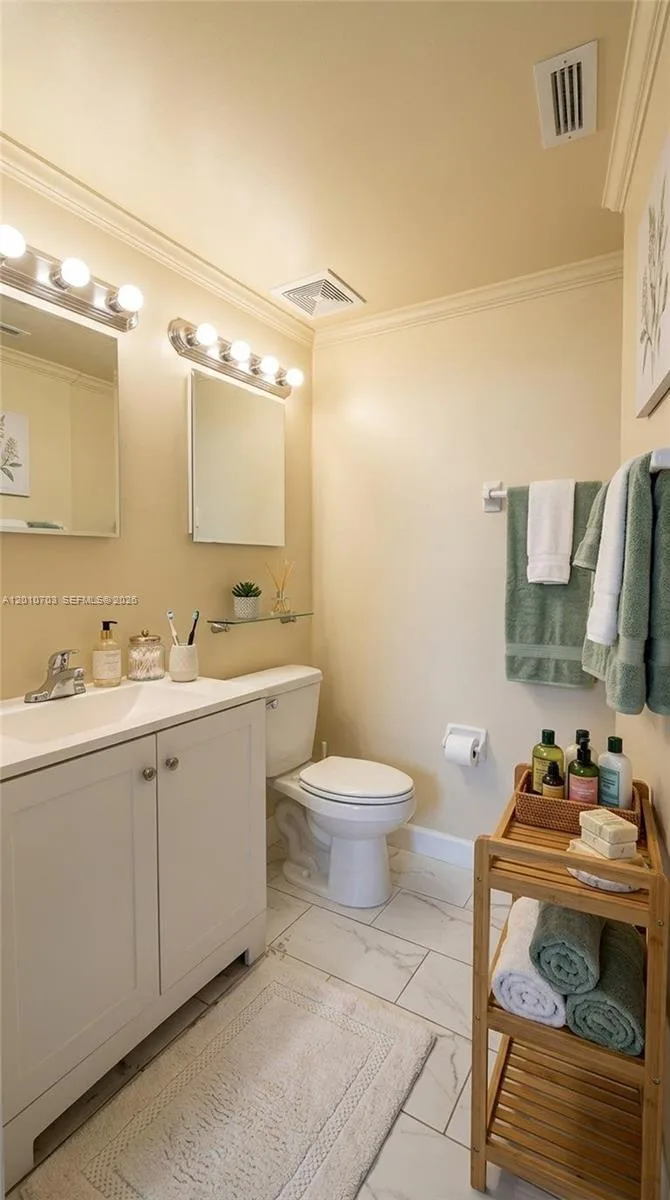 666 W 81st St # 316, Hialeah, FL 33014 photo 5