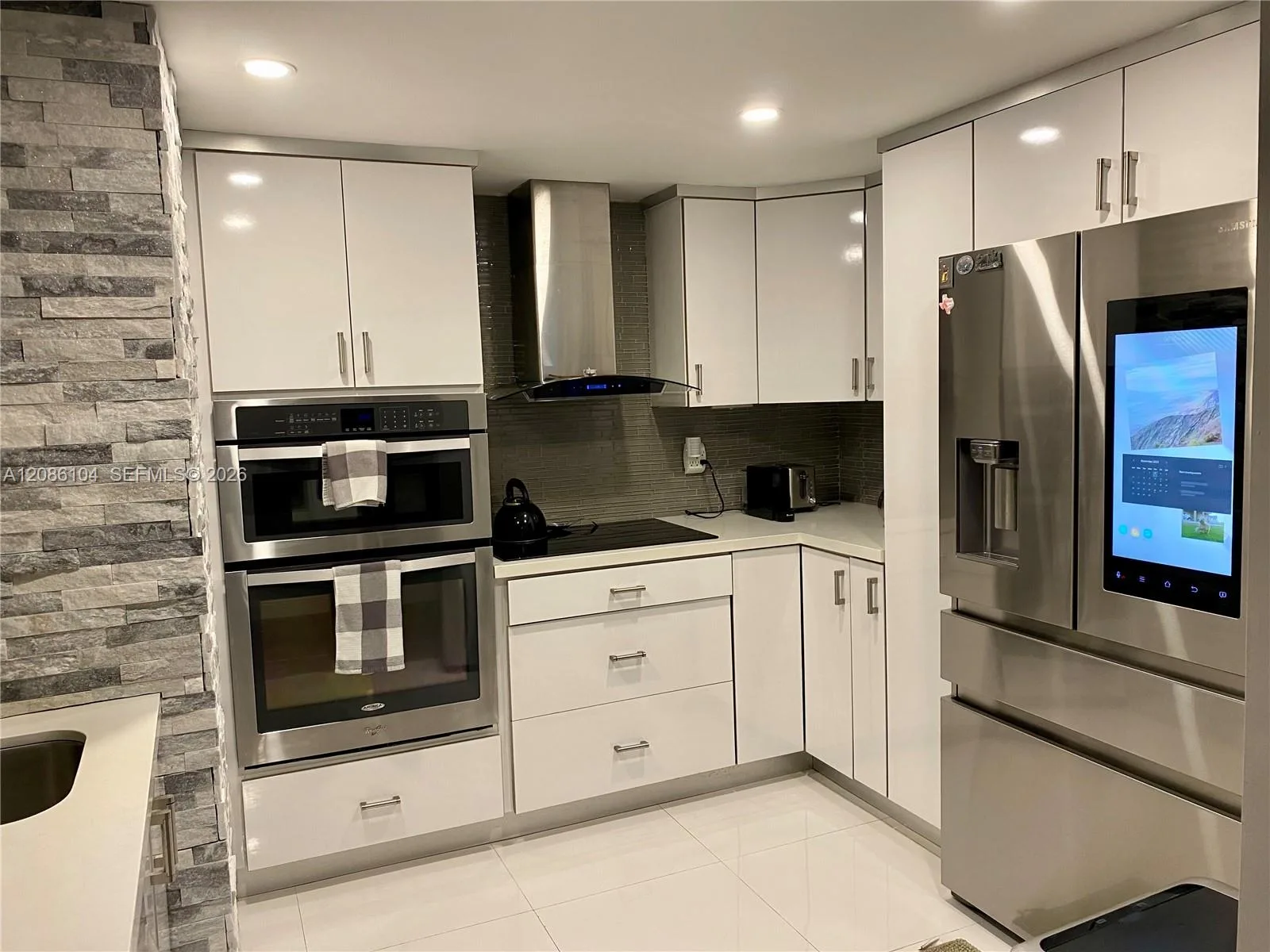 555 NE 15th St # 12J, Miami, FL 33132