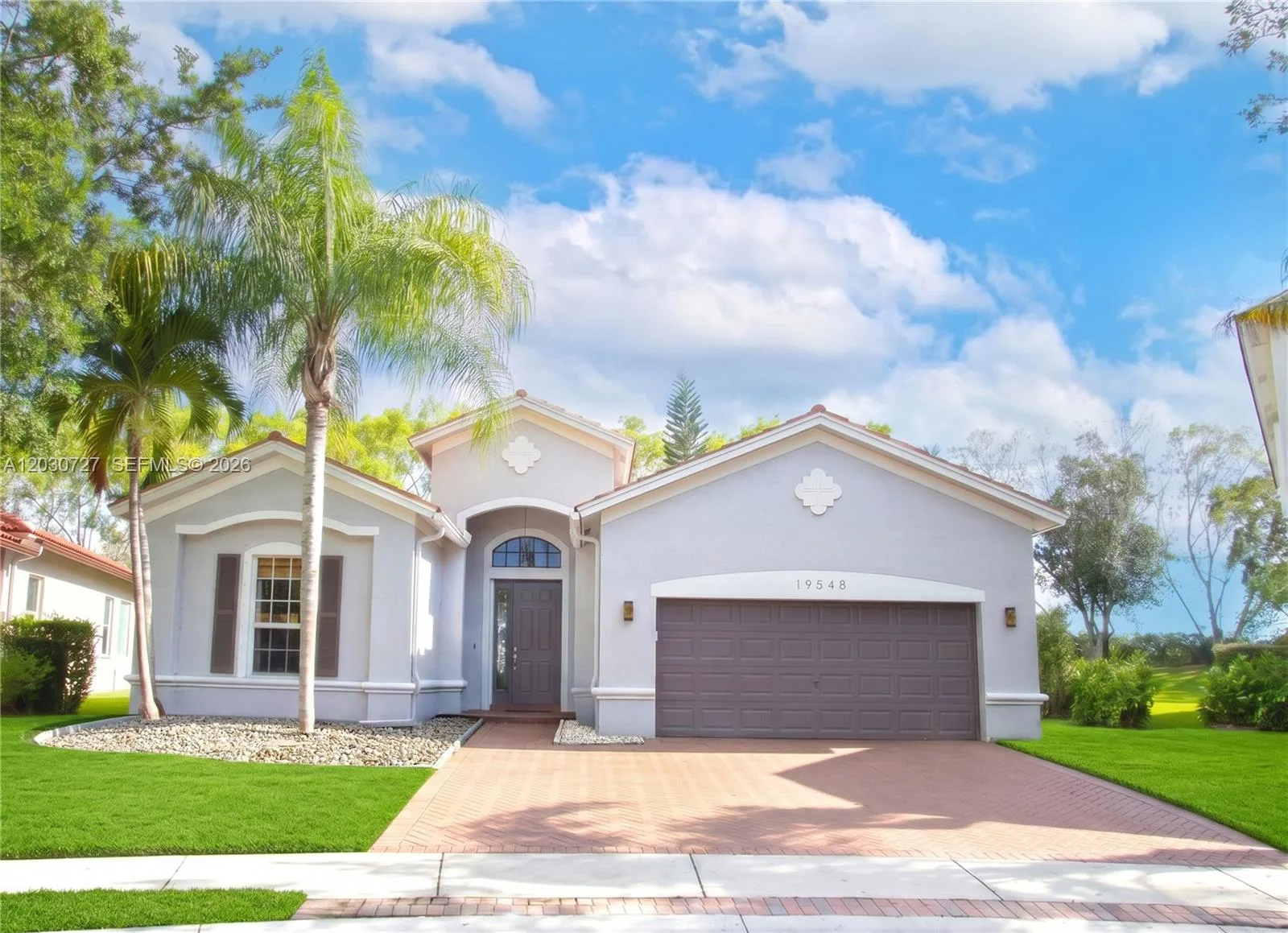 19548 S Whitewater Ave, Weston, FL 33332