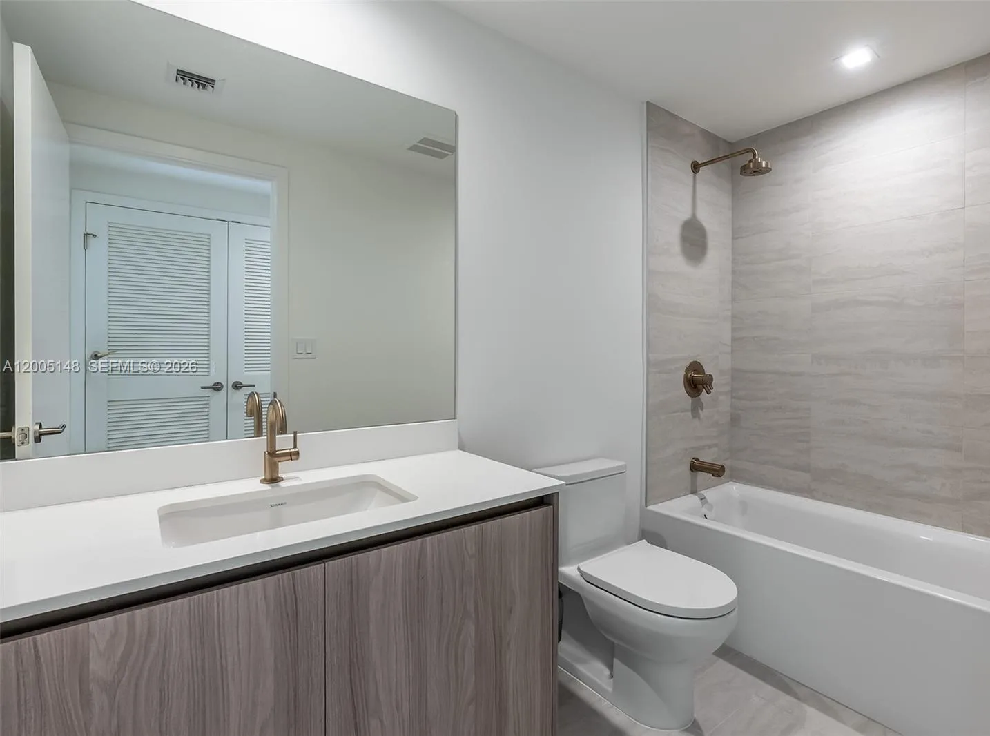 77 SE 5th Street # 1815, Miami, FL 33131 photo 7