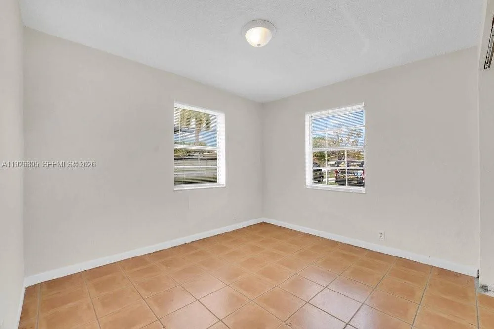 417 SW 3rd St, Hallandale Beach, FL 33009 photo 12
