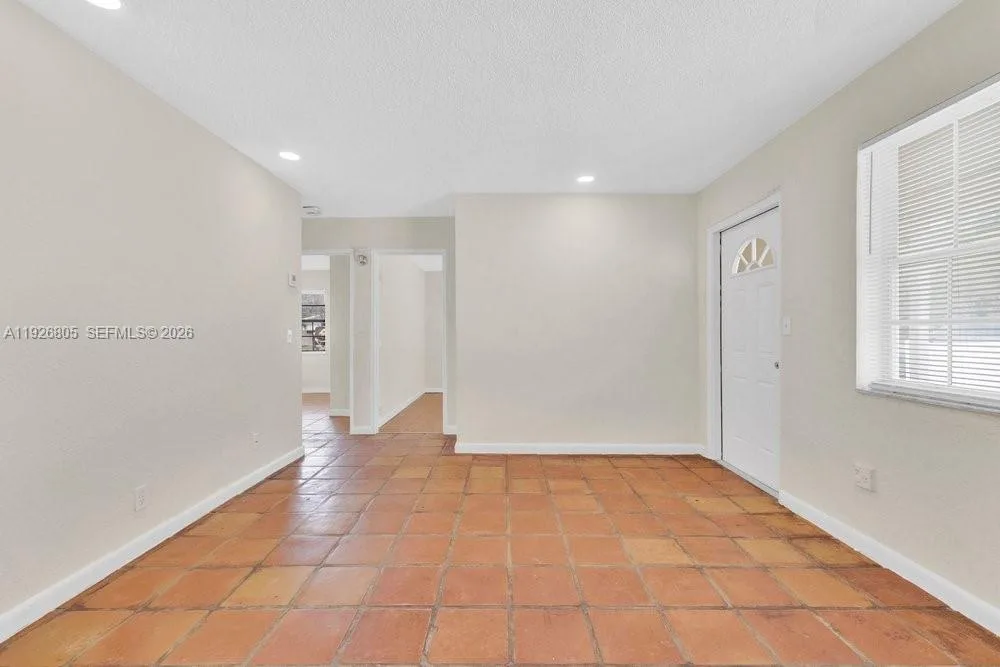 417 SW 3rd St, Hallandale Beach, FL 33009 photo 6