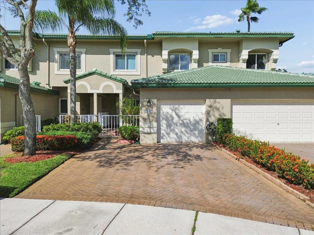 7937 EXETER Circle E # 102, Tamarac, FL 33321