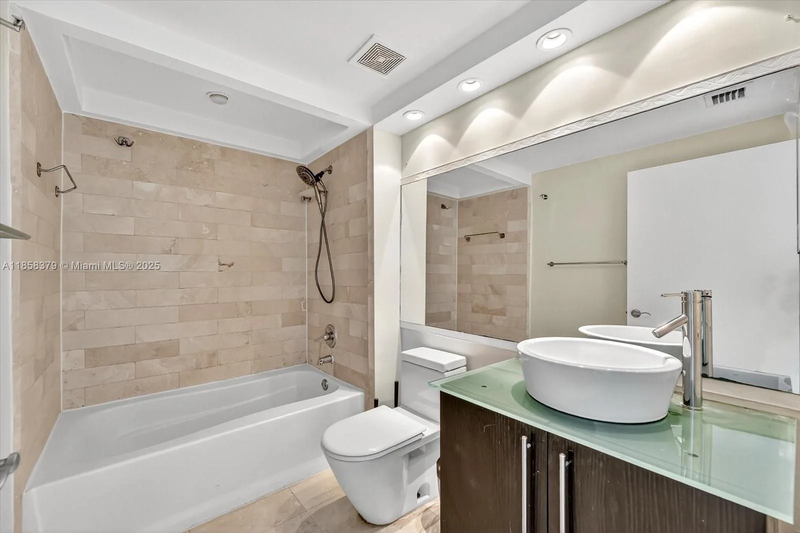 90 Alton Rd # 2605, Miami Beach, FL 33139 photo 9