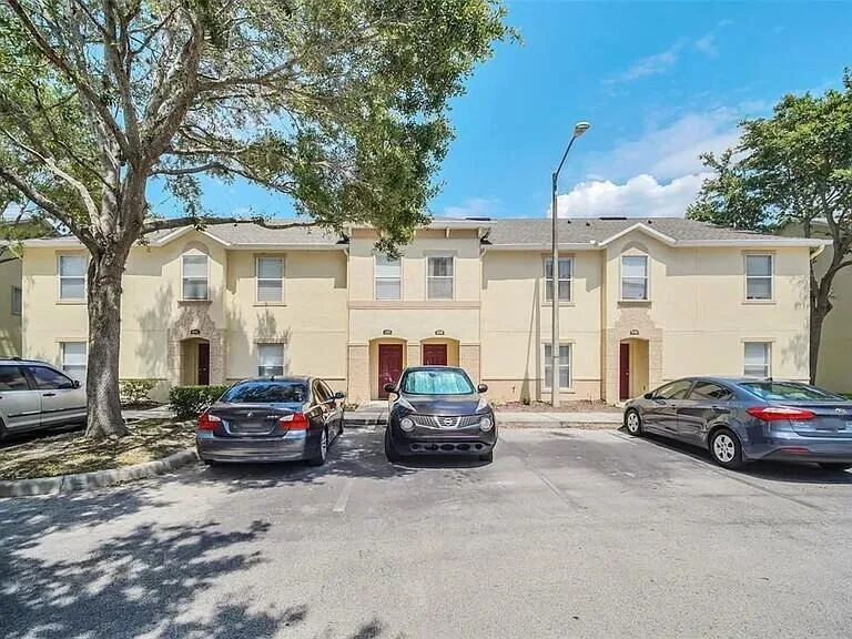 2749 Club Cortile Circle, Kissimmee, FL 34746