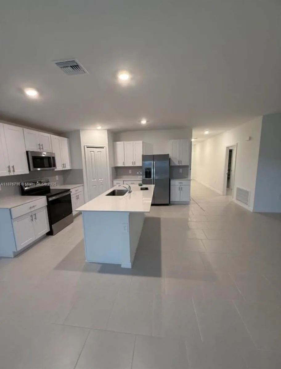 215 Peerless St # 215, Lehigh Acres, FL 33974