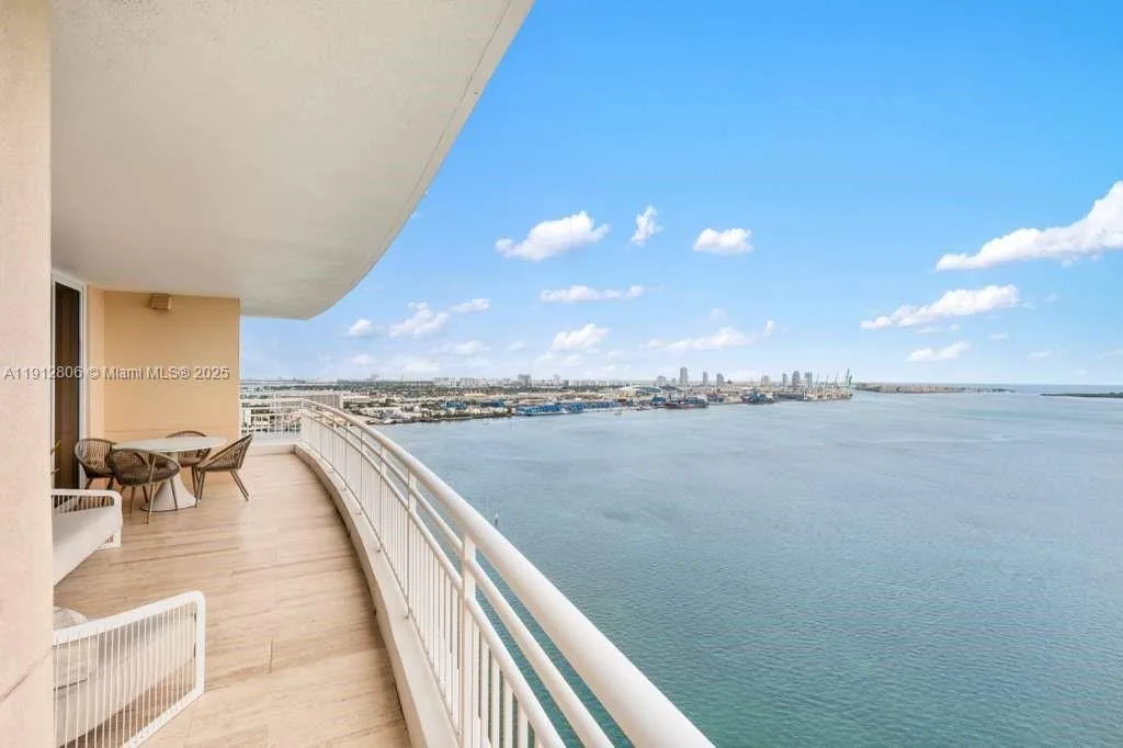 808 Brickell Key Dr # 2504, Miami, FL 33131