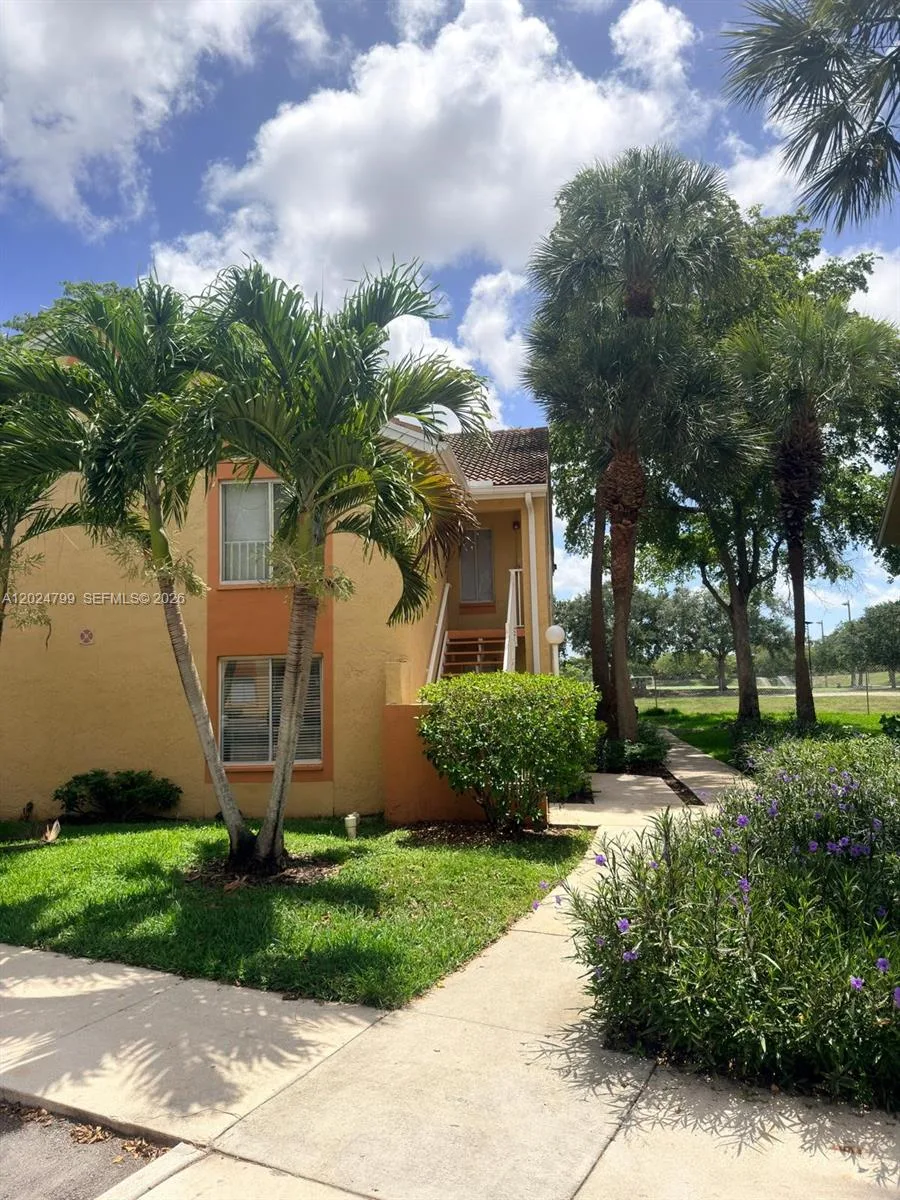 1025 Coral Club Dr # 1025, Coral Springs, FL 33071