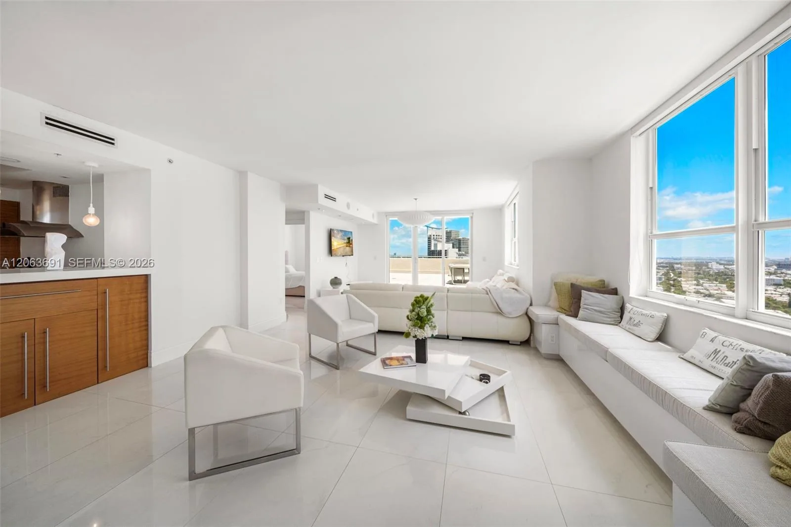 90 Alton Rd # PH3209, Miami Beach, FL 33139 photo 2