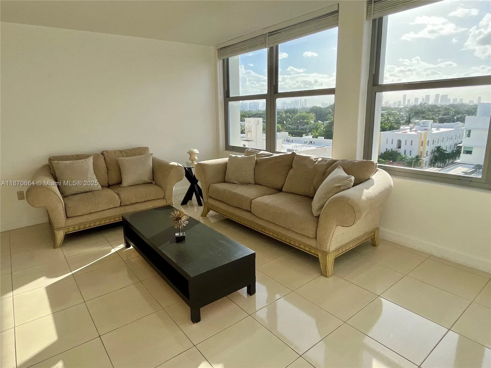 2899 Collins Ave # 810, Miami Beach, FL 33140