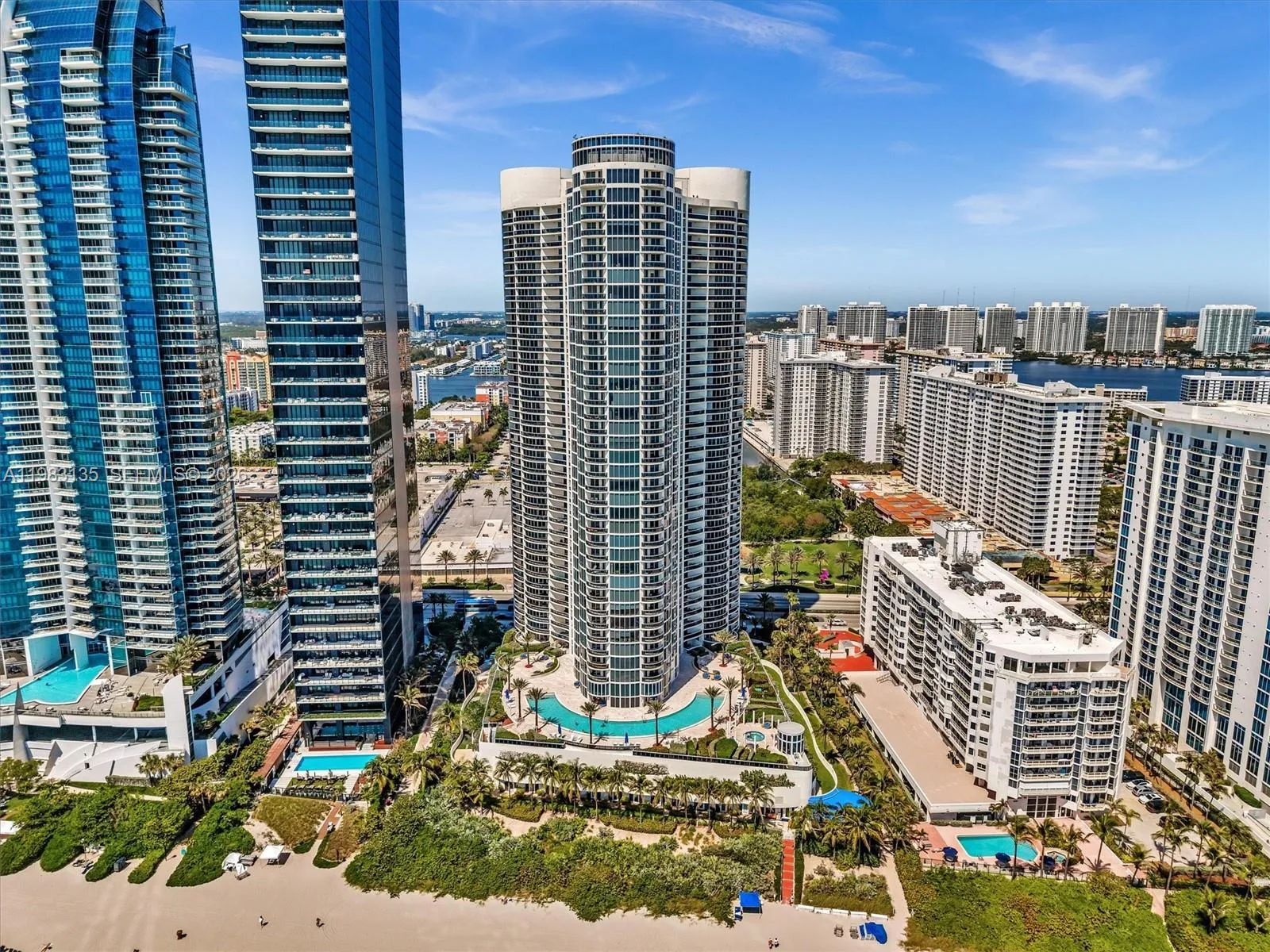17201 Collins Ave # 704, Sunny Isles Beach, FL 33160
