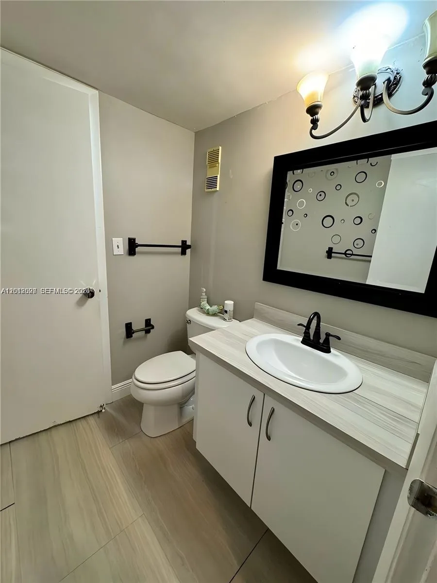 1100 Saint Charles Pl # 606, Pembroke Pines, FL 33026 photo 5