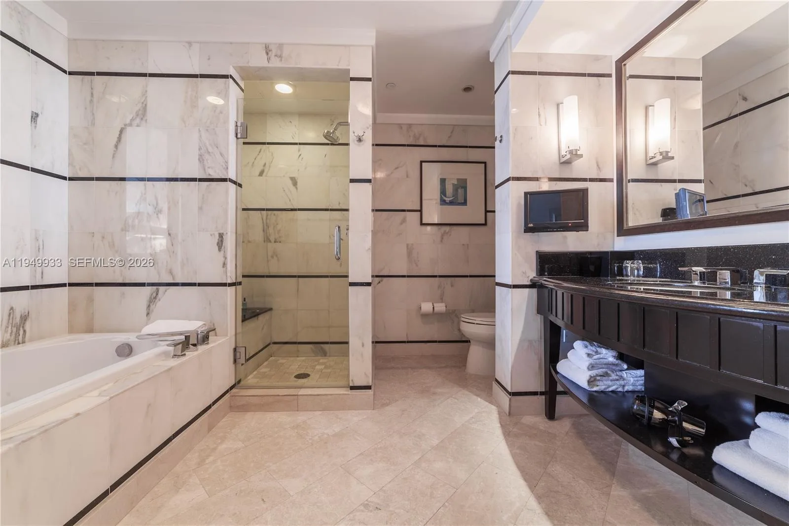 4391 Collins Ave # 1914, Miami Beach, FL 33140 photo 12