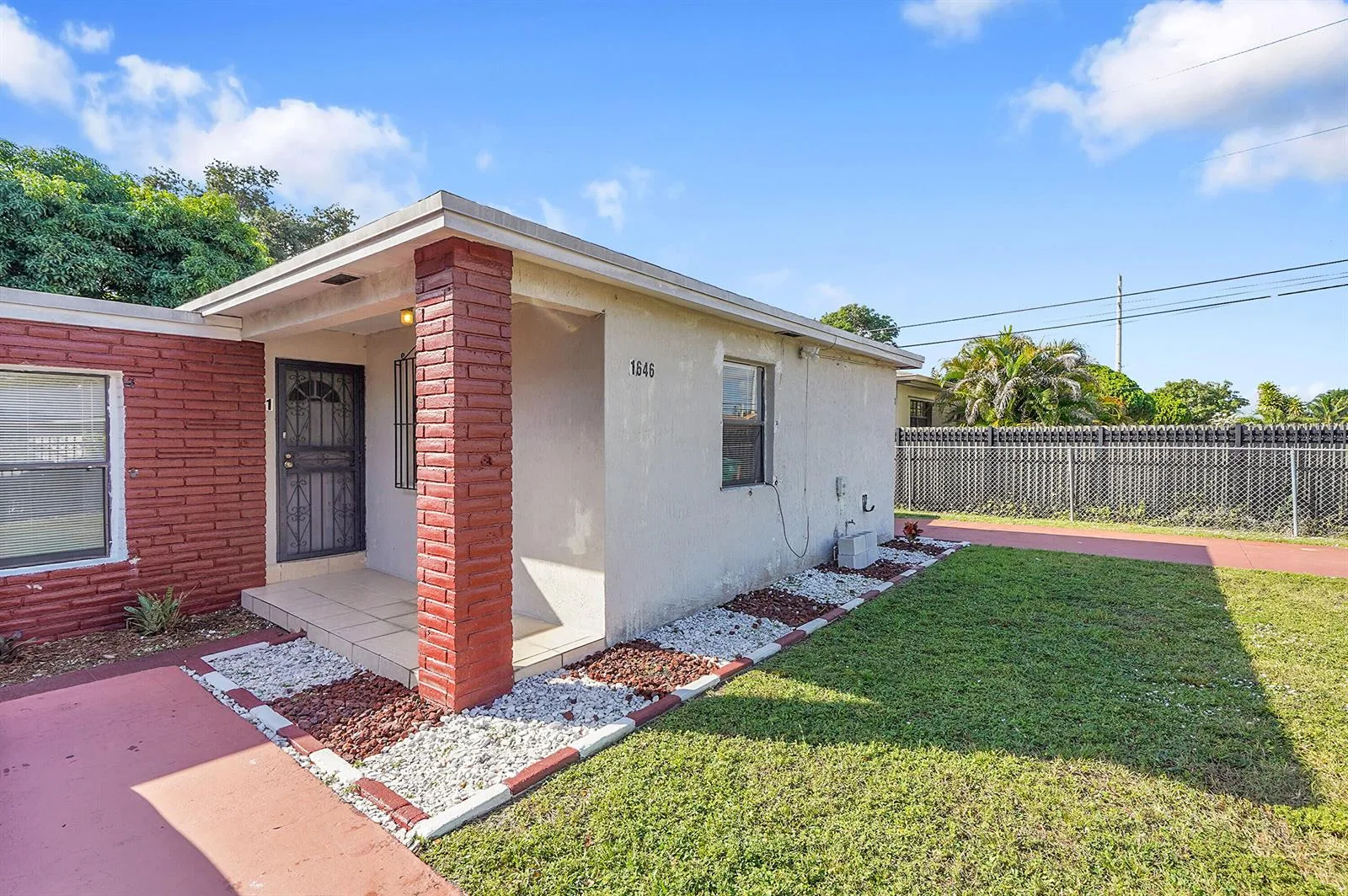 1646 NE 150th Street # 1, Miami, FL 33181