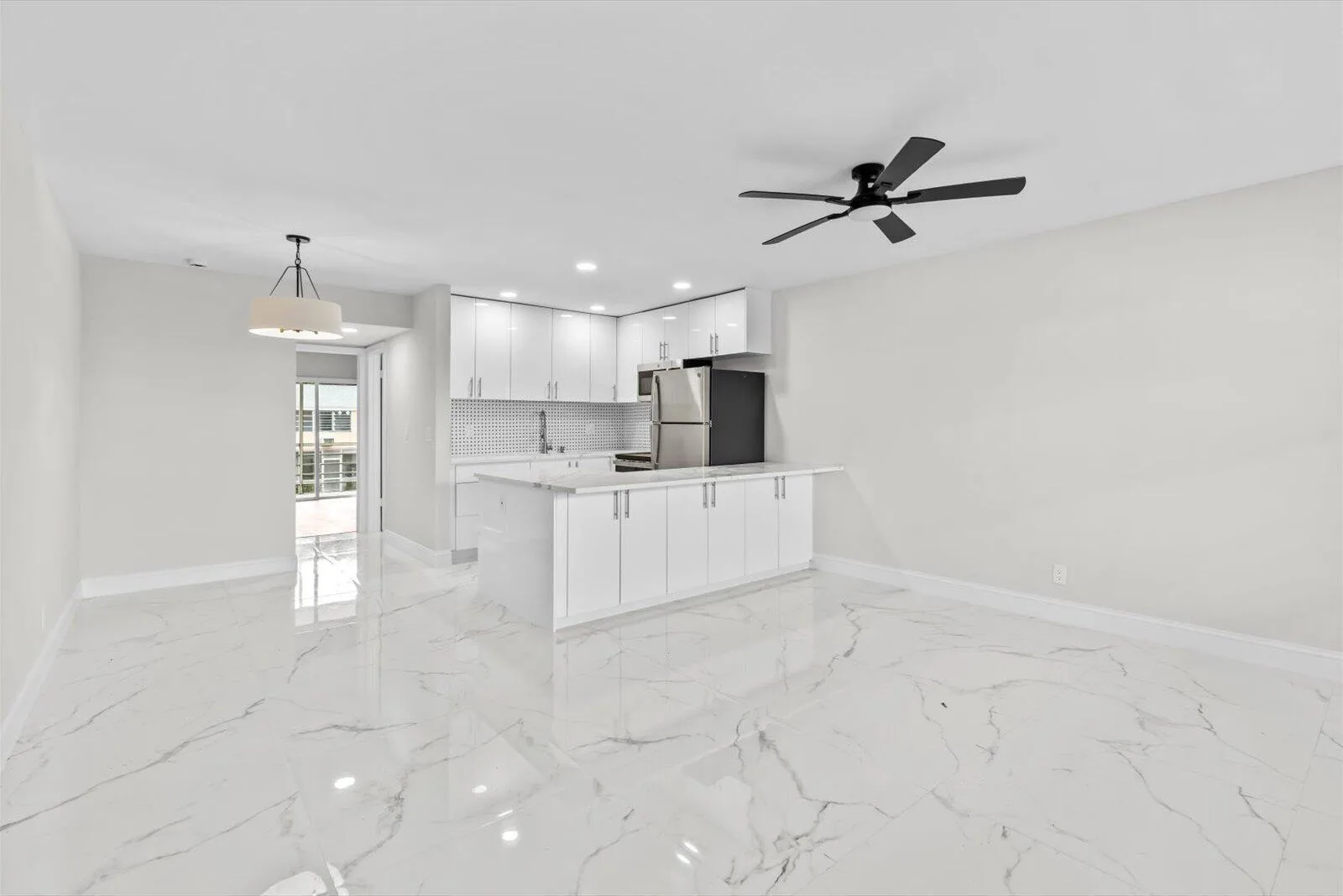 17 Andover A, West Palm Beach, FL 33417 photo 2