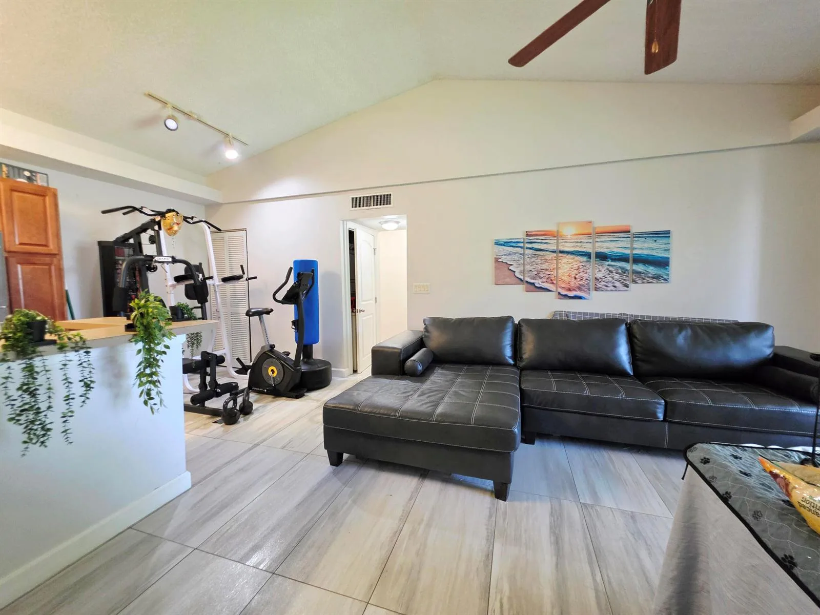 851 LYONS Road # 22206, Coconut Creek, FL 33063