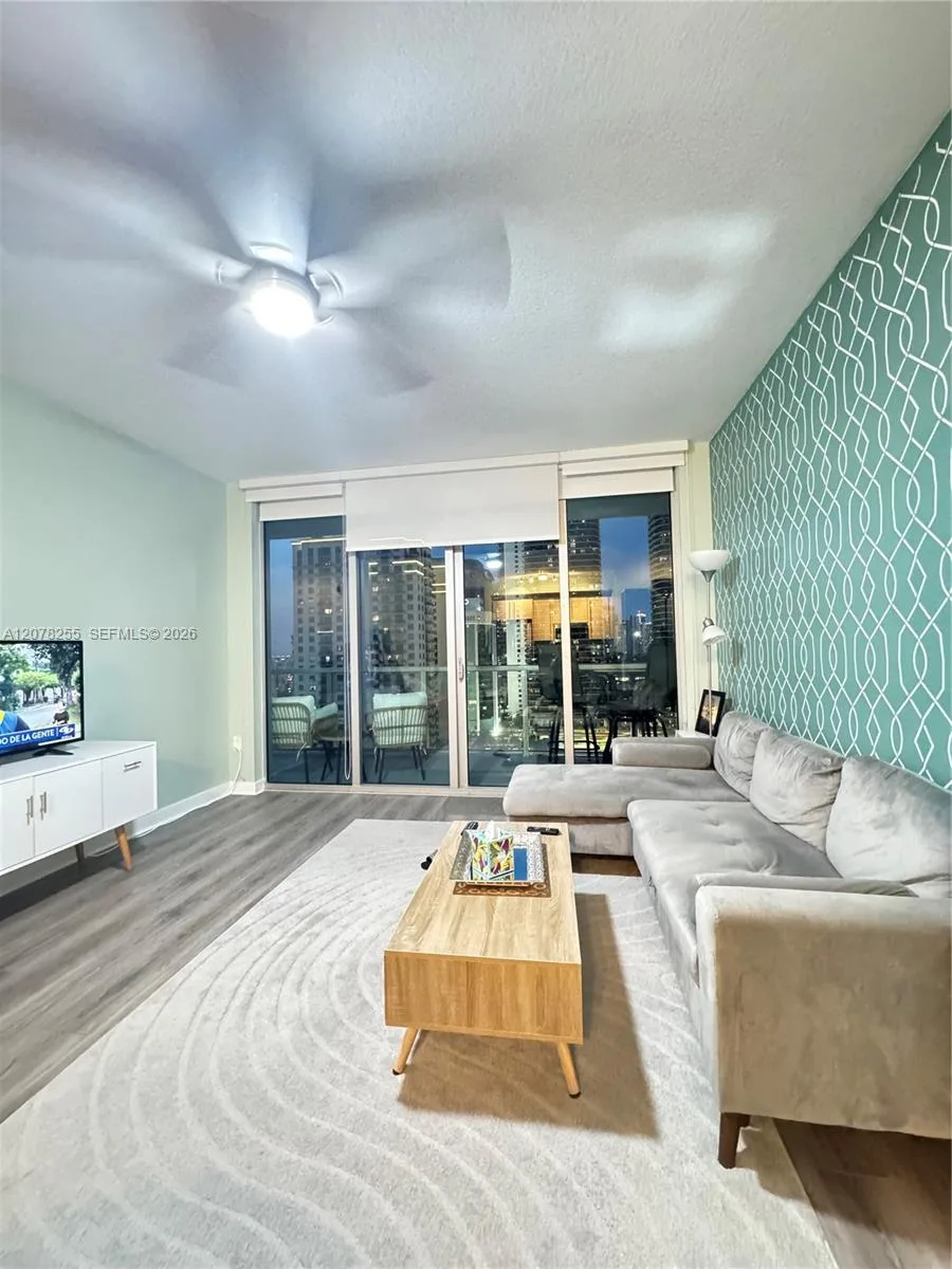 1111 SW 1st Ave # 2721-N, Miami, FL 33130 photo 3