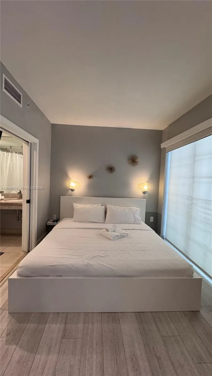 1036 Ocean Dr # B205, Miami Beach, FL 33139